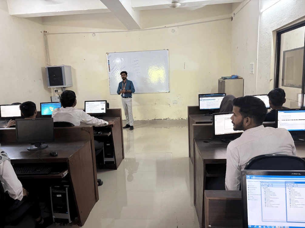 Vidhyapeeth Institute of Science and Technology Bhopal Labs photo 1